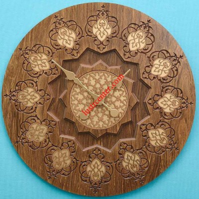 ساعت دیواری چوبی منبیت طلایی 70